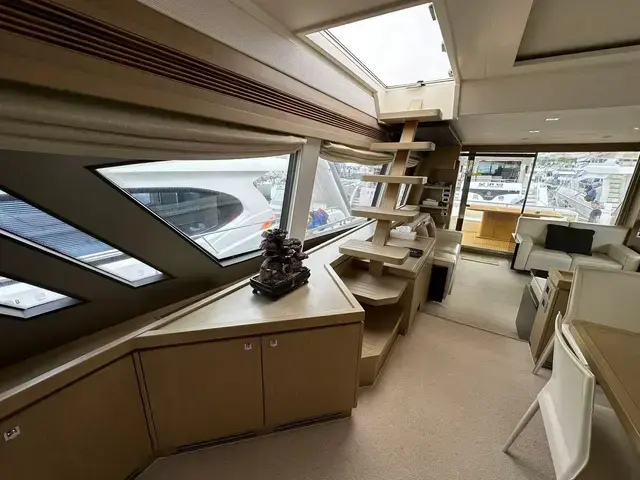 Ferretti Yachts 750