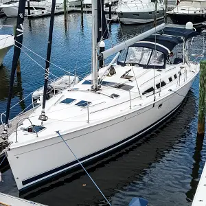 2008 Hunter 49'