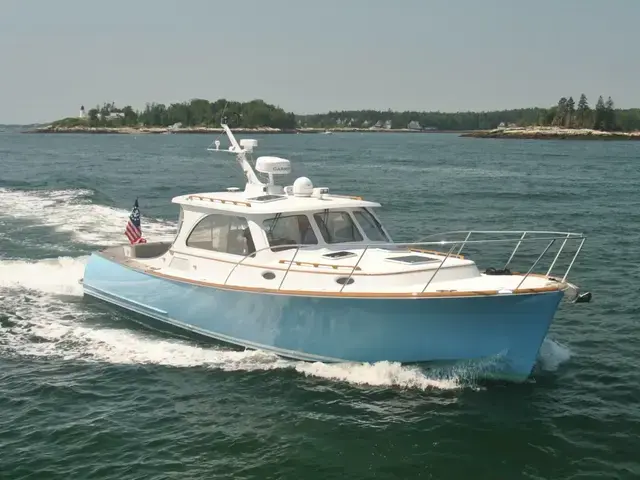 Hinckley Talaria 40