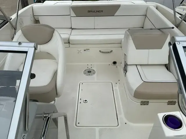 Bayliner 642 Cuddy