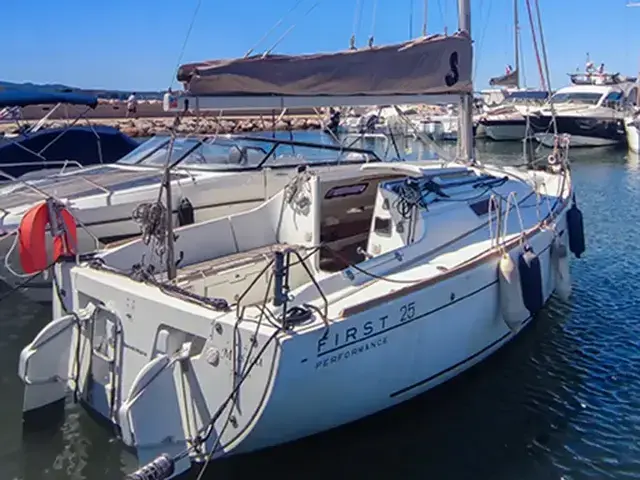 Beneteau First 25