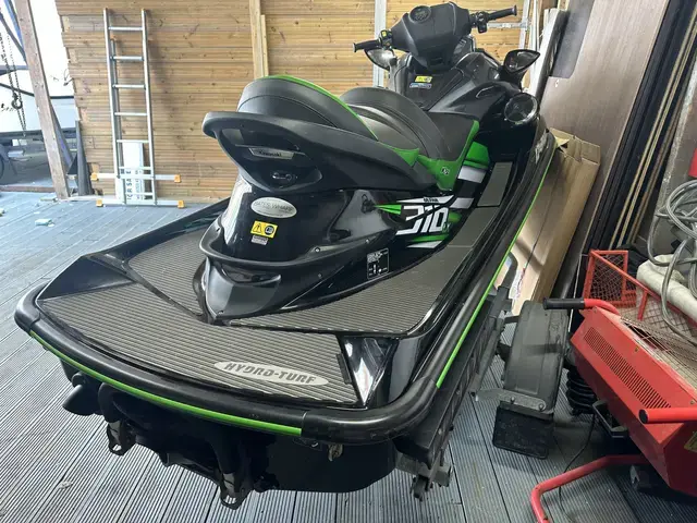 Kawasaki 310 LX jetski