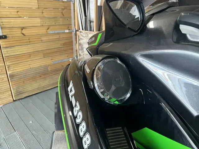 Kawasaki 310 LX jetski