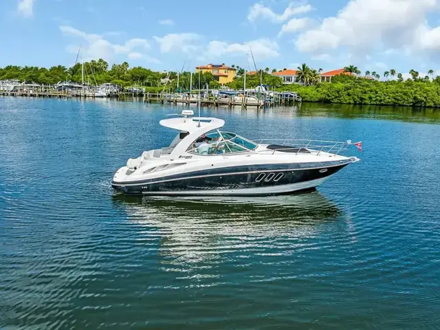 Cruisers Yachts 350 Express