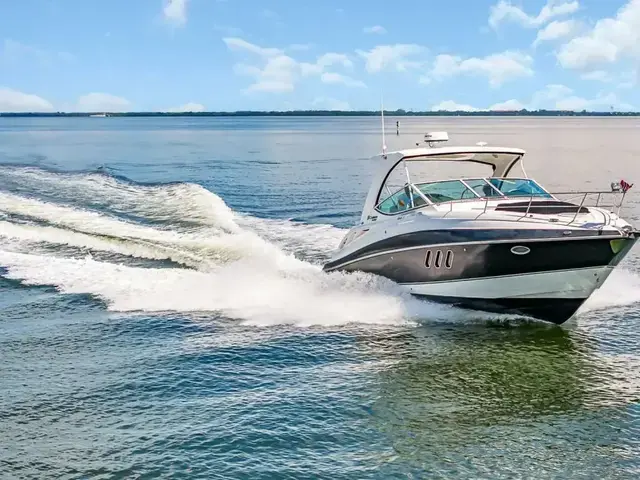 Cruisers Yachts 350 Express