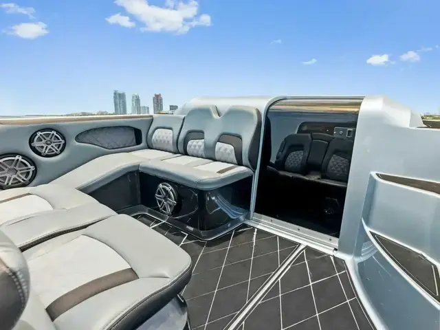 Deep Impact 399 Cabin