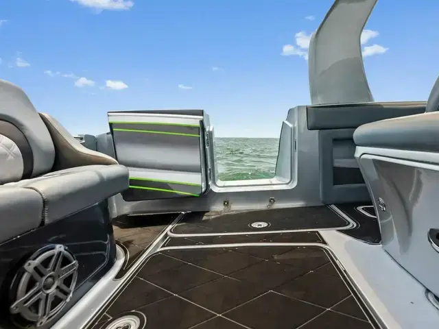 Deep Impact 399 Cabin