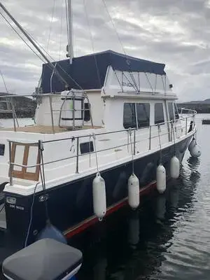 2005 Performance sabreline 395 trawler