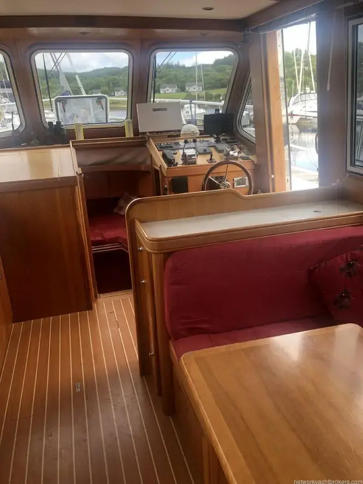 2005 Performance sabreline 395 trawler