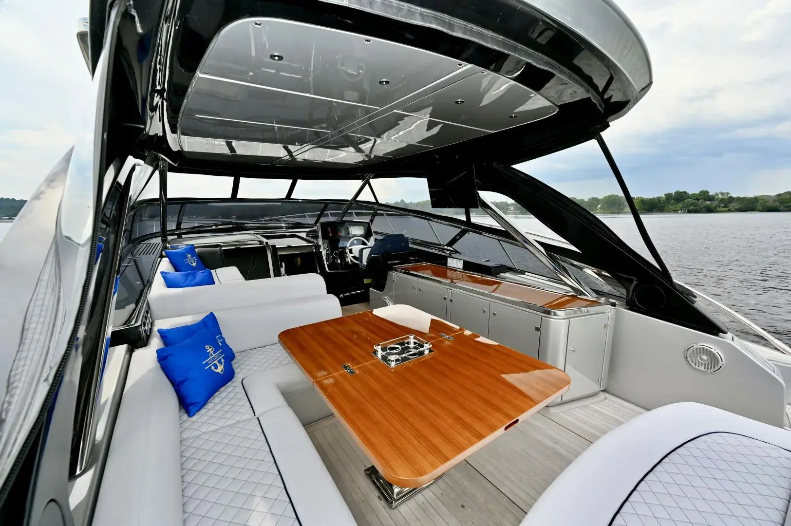 2023 Riva 56 le