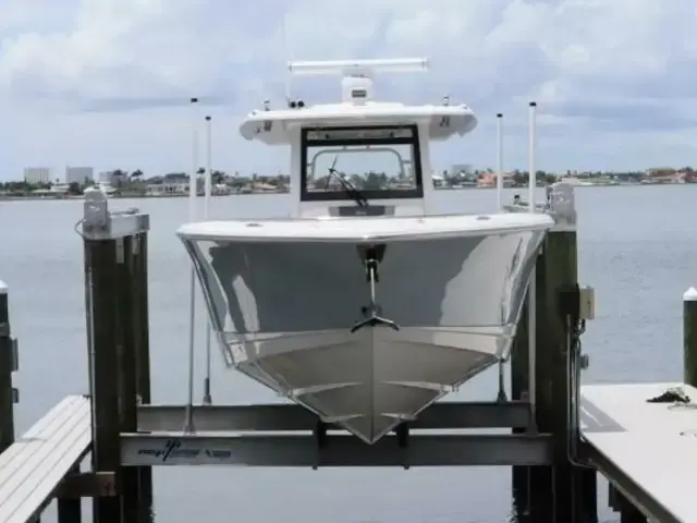 Robalo R360