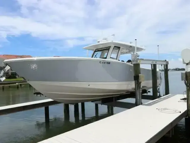 Robalo R360