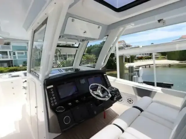 Robalo R360