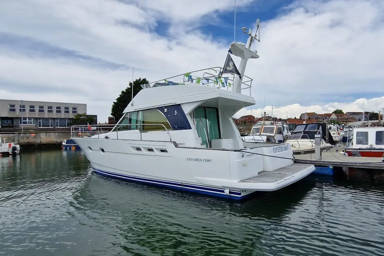 2002 Beneteau antares 13.80