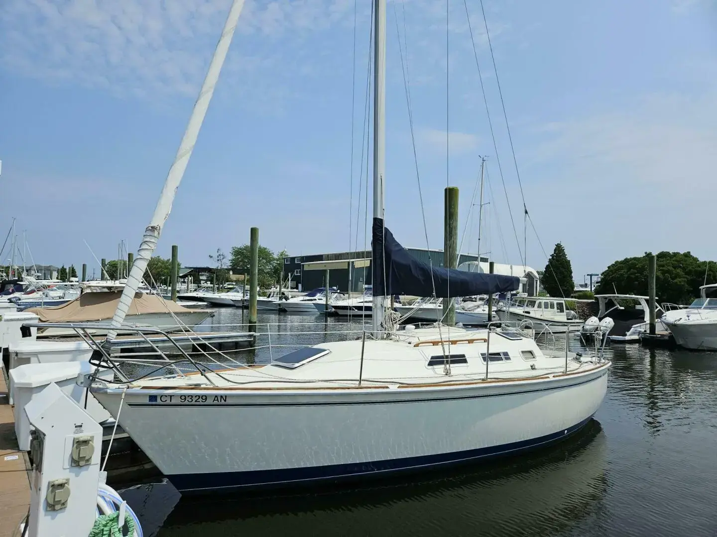 1986 Pearson auxiliary sloop