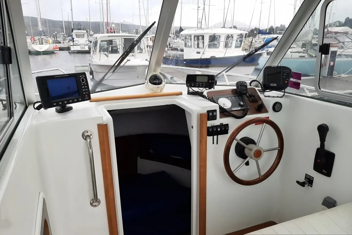 2005 Beneteau antares 620 fishing