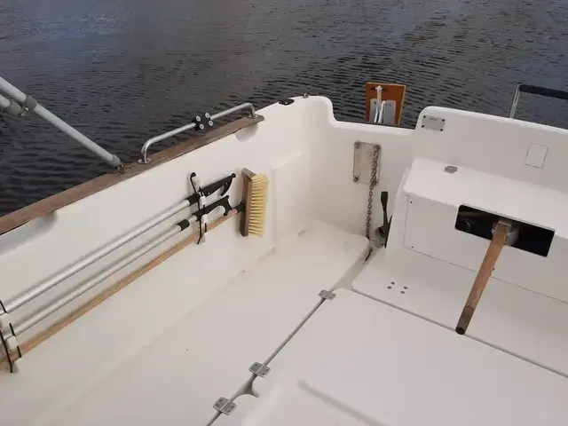 Beneteau Antares 620 Fishing