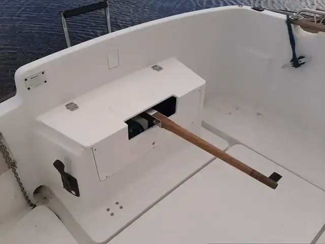 Beneteau Antares 620 Fishing