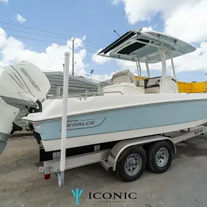 2020 Boston Whaler 27