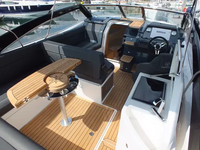 Parker Boats 850 Voyager