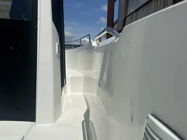 Beneteau Barracuda 6 Outboard