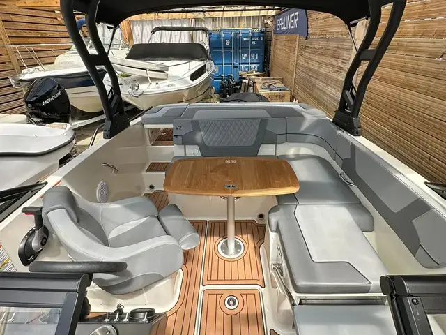 Bayliner Vr5