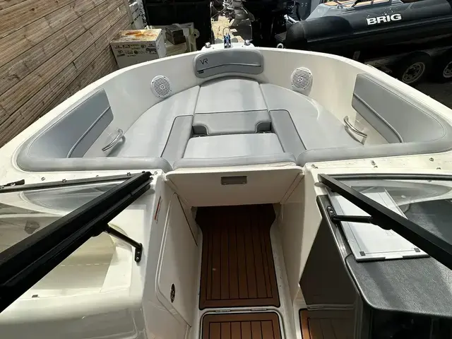 Bayliner Vr5