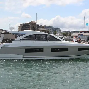 2017 Jeanneau Leader 46