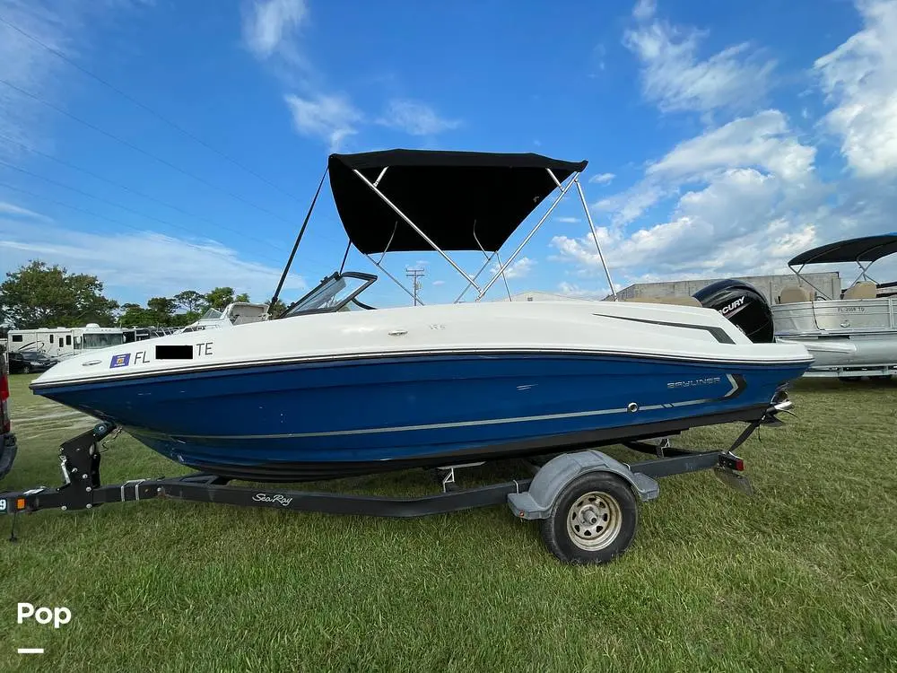 2022 Bayliner vr5