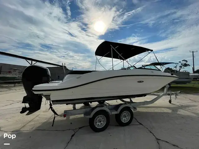 Sea Ray SPX210