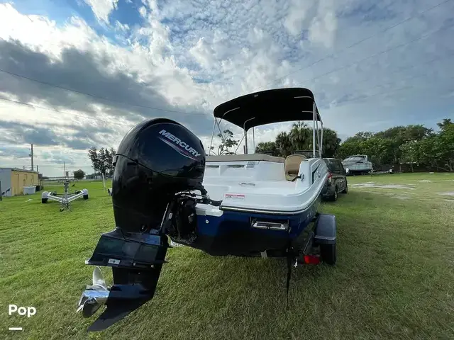 Bayliner VR5