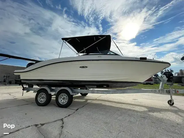 Sea Ray SPX210