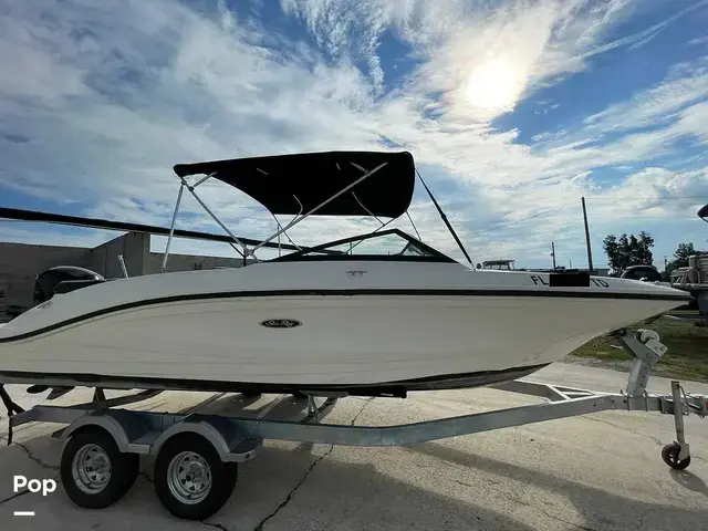 Sea Ray SPX210