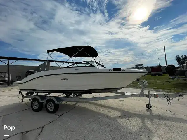 Sea Ray SPX210