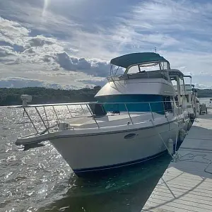 1993 Carver 350 Aft Cabin