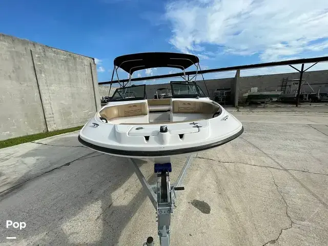 Sea Ray SPX210