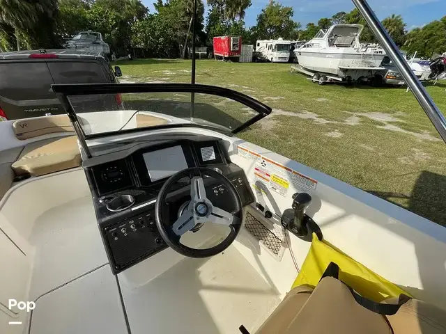 Bayliner VR5