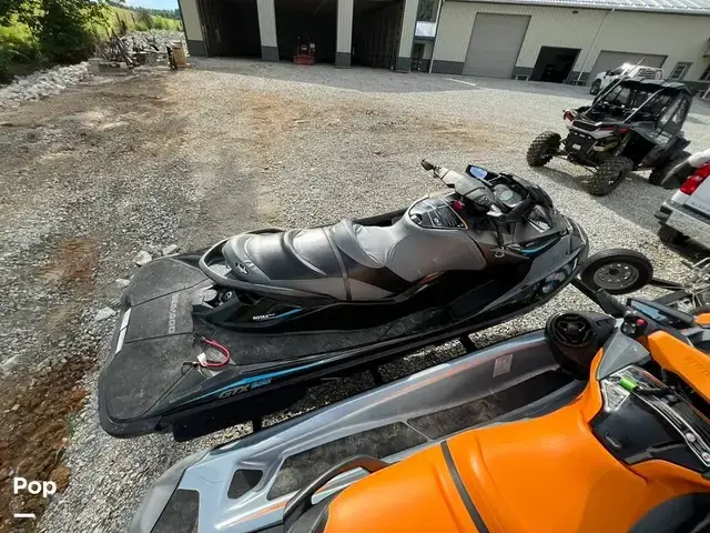 Sea-Doo GTI SE 170 & 2016 GTX Limited 300