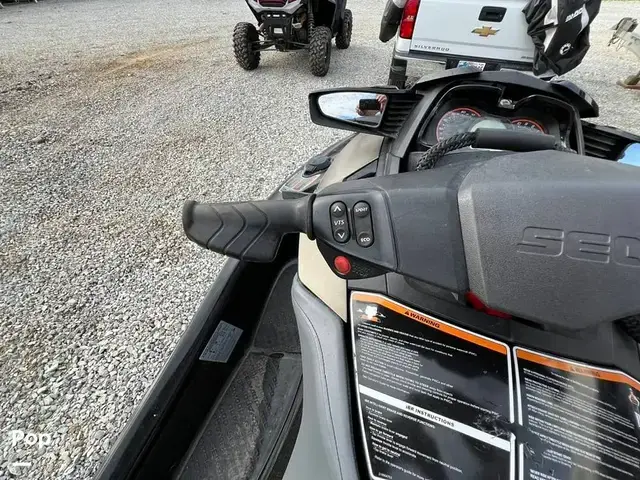 Sea-Doo GTI SE 170 & 2016 GTX Limited 300