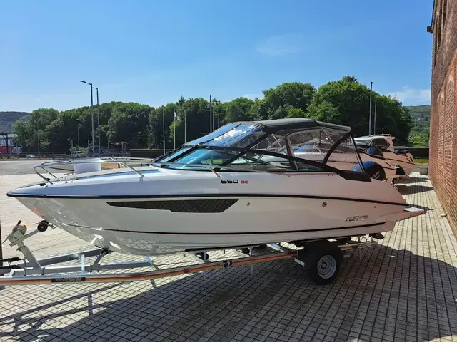 Flipper Boats 650 DC