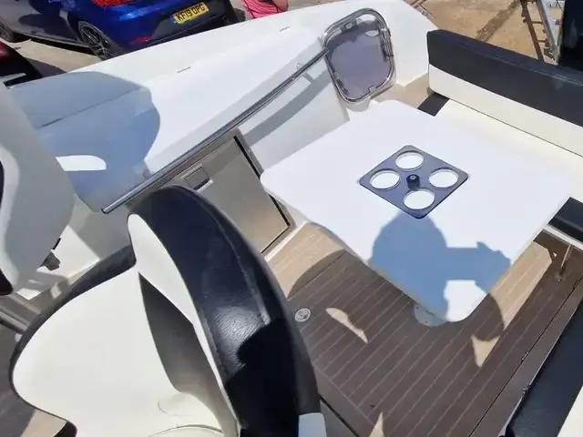 Galeon Galia 700 Sundeck