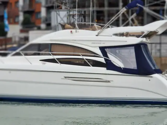 Princess 42 Flybridge