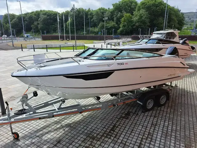 Flipper Boats 700 DC