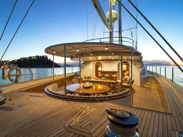 Perini Navi 46m