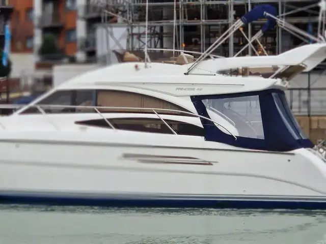 Princess 42 Flybridge