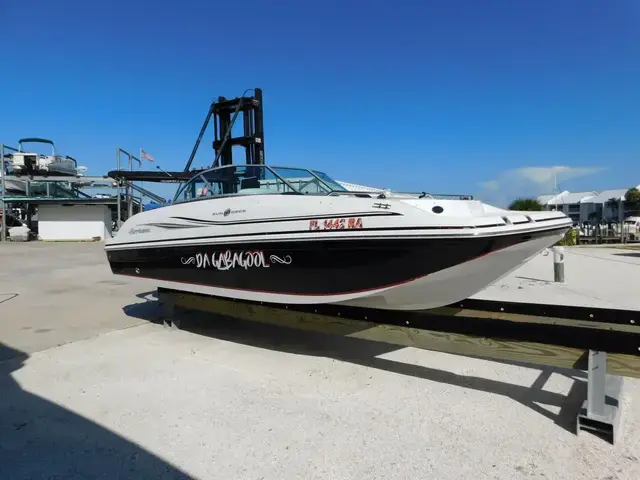 Hurricane Sundeck 187