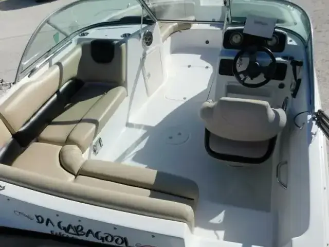 Hurricane Sundeck 187