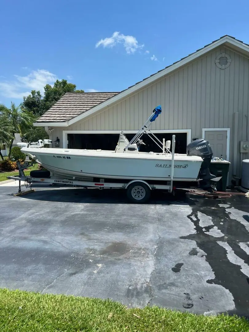 2009 Sailfish 1900 bb bay boat