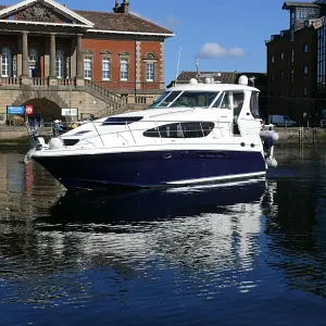 2005 Sea Ray 390 Motor Yacht