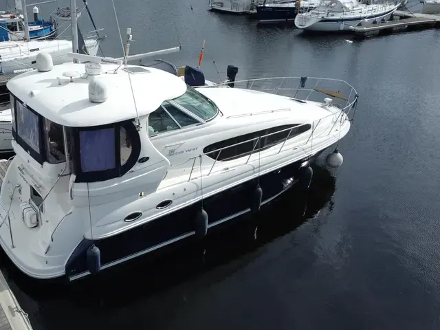 Sea Ray 390